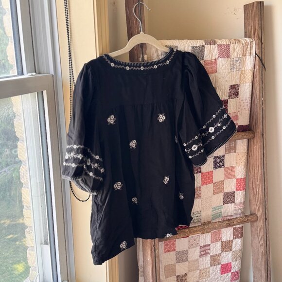 Old Navy Flowy Bell-sleeve Top - Picture 5 of 8